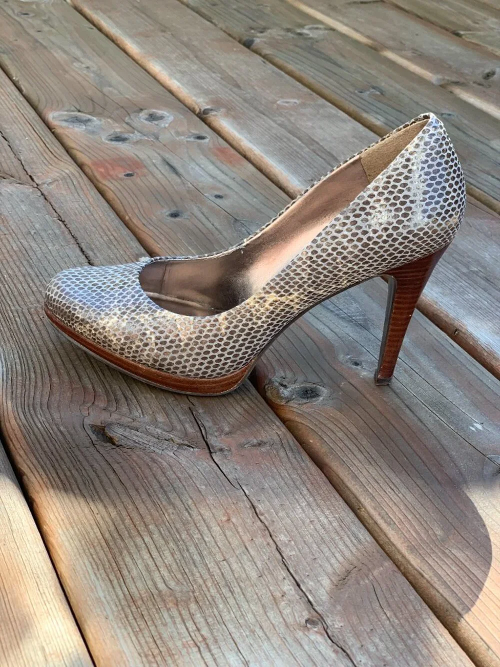 Nine West Snakeskin Pump 6.5 Taupe Patent Leather Faux Wood Platform High Heels